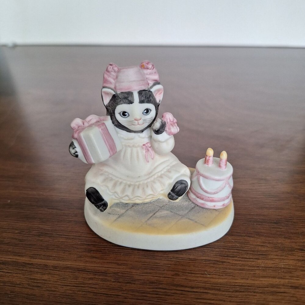 VINTAGE 1985 SCHMID KITTY CUCUMBER ELLIE 2ND BIRTHDAY FIGURINE #31020